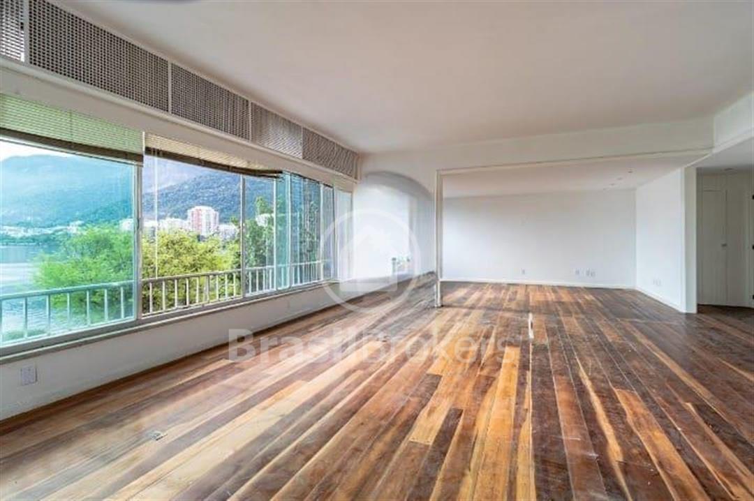 Apartamento · Avenida Epitácio Pessoa · 1016850 · 1